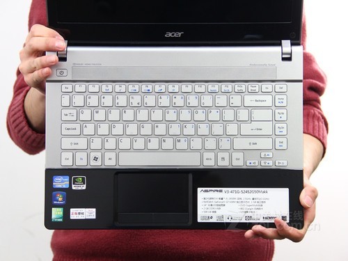 Acer-Aspire-V3-471G-1.jpg
