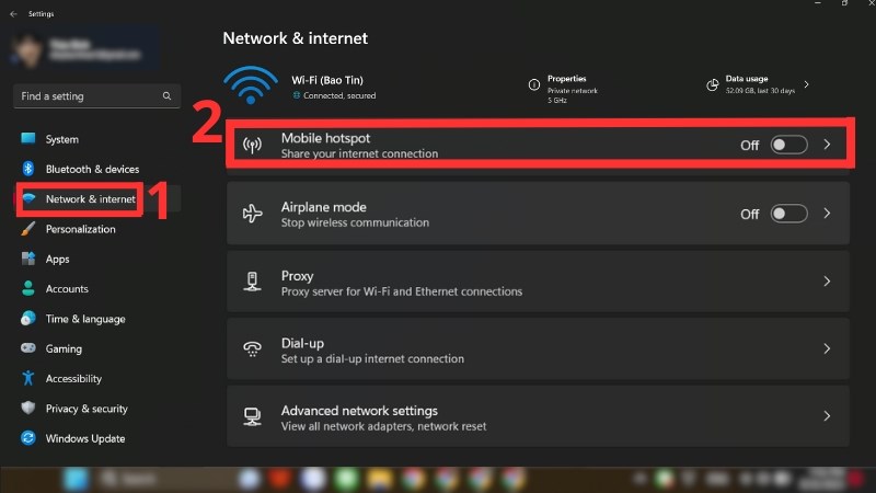 Network & Internet > Gạt nút Mobile hotspot thành On